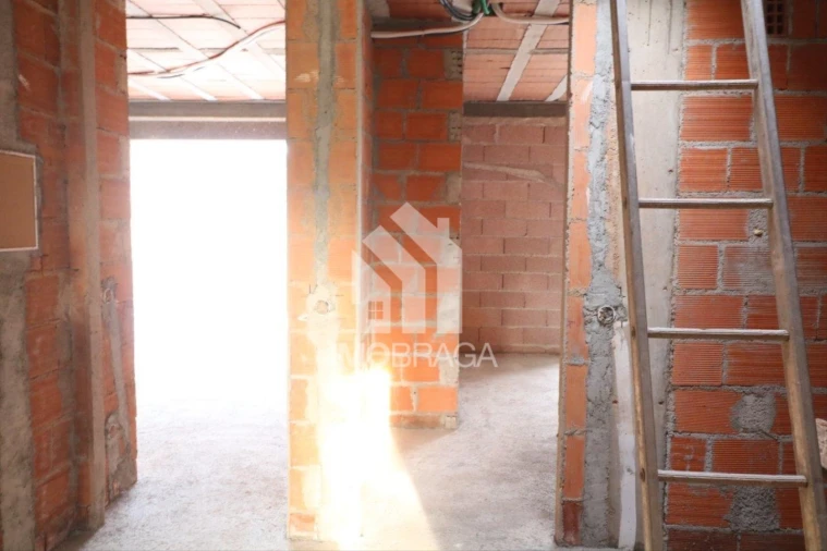 Moradia T4 para Venda em Palmeira Foto 18