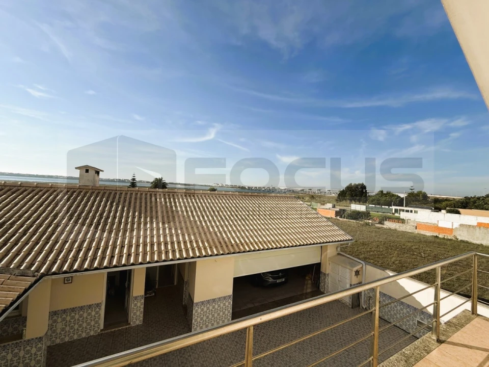 Moradia T4 para Venda em Gafanha da Encarnação Foto 6