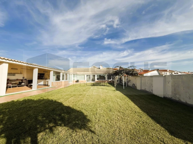 Moradia T4 para Venda em Gafanha da Encarnação Foto 3