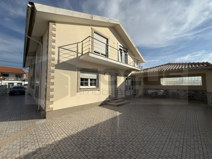 Moradia T4 para Venda em Gafanha da Encarnação Foto 5