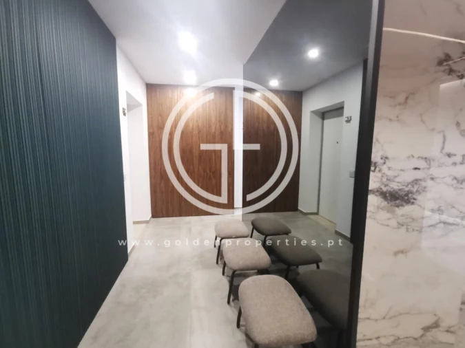 Apartamento T2 para Venda em Faro (Sé e São Pedro) Foto 12