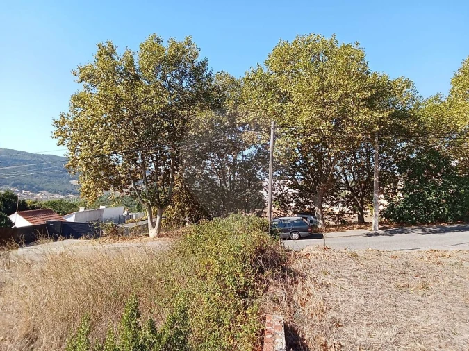 Terreno para Venda em Loures Foto 7