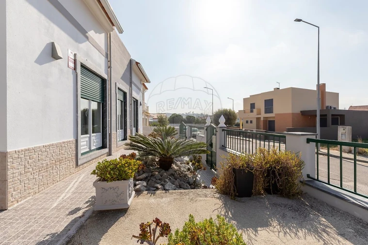 Moradia T4 para Venda em A dos Cunhados e Maceira Foto 39