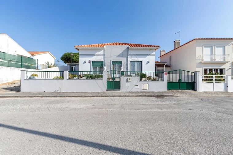 Moradia T4 para Venda em A dos Cunhados e Maceira