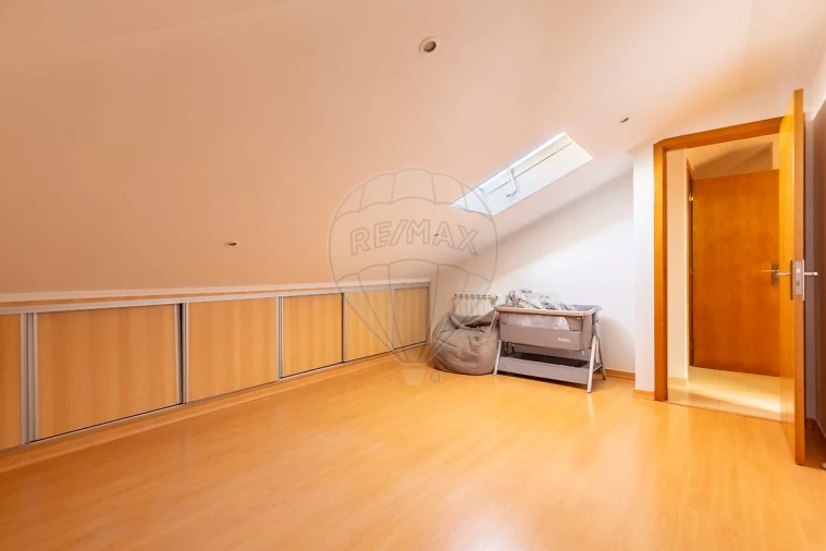 Moradia T4 para Venda em A dos Cunhados e Maceira Foto 24