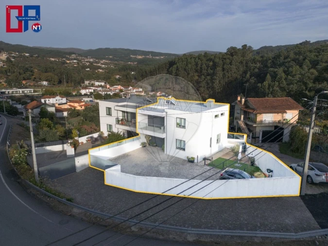 Moradia T4 para Venda em Macieira de Cambra