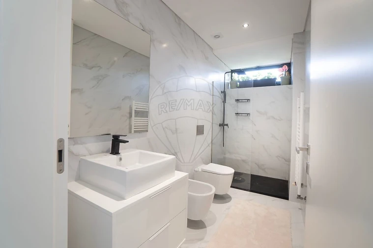 Moradia T4 para Venda em Macieira de Cambra Foto 33