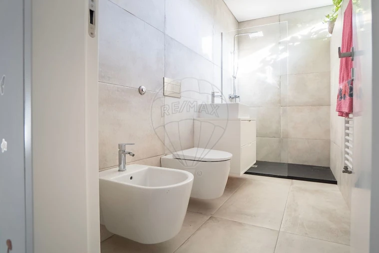 Moradia T4 para Venda em Macieira de Cambra Foto 23