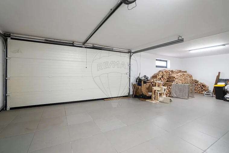 Moradia T4 para Venda em Macieira de Cambra Foto 40