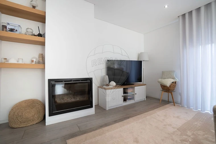 Moradia T4 para Venda em Macieira de Cambra Foto 10