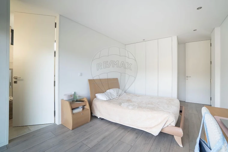 Moradia T4 para Venda em Macieira de Cambra Foto 22