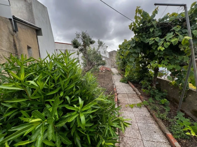 Moradia T2 para Venda em Lousa Foto 13