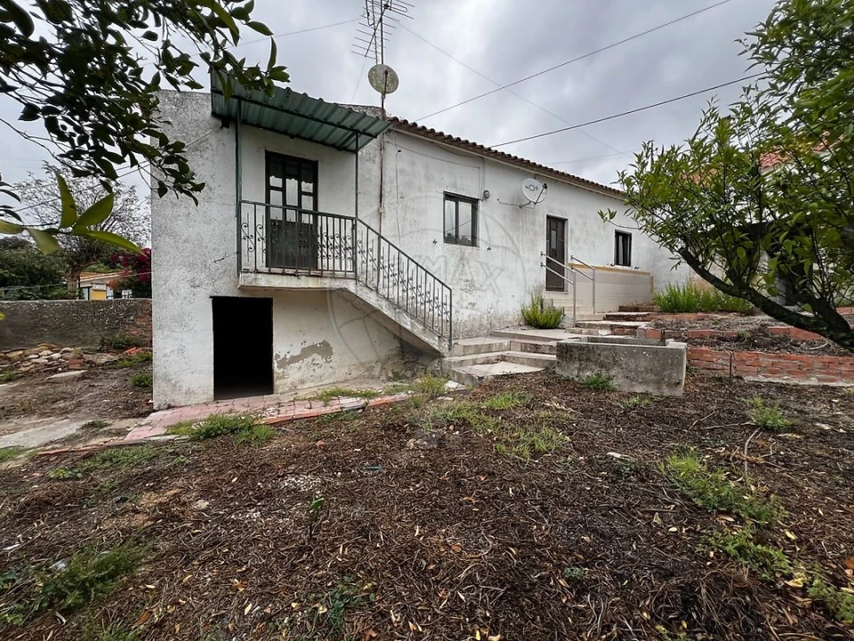 Moradia T2 para Venda em Lousa Foto 12