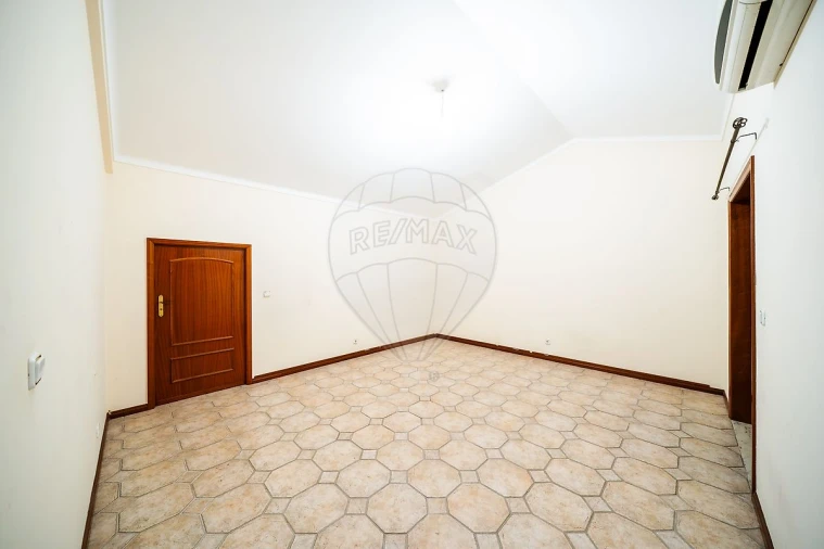 Moradia T3 para Venda em Recardães e Espinhel Foto 17