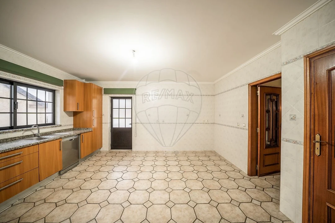 Moradia T3 para Venda em Recardães e Espinhel Foto 6