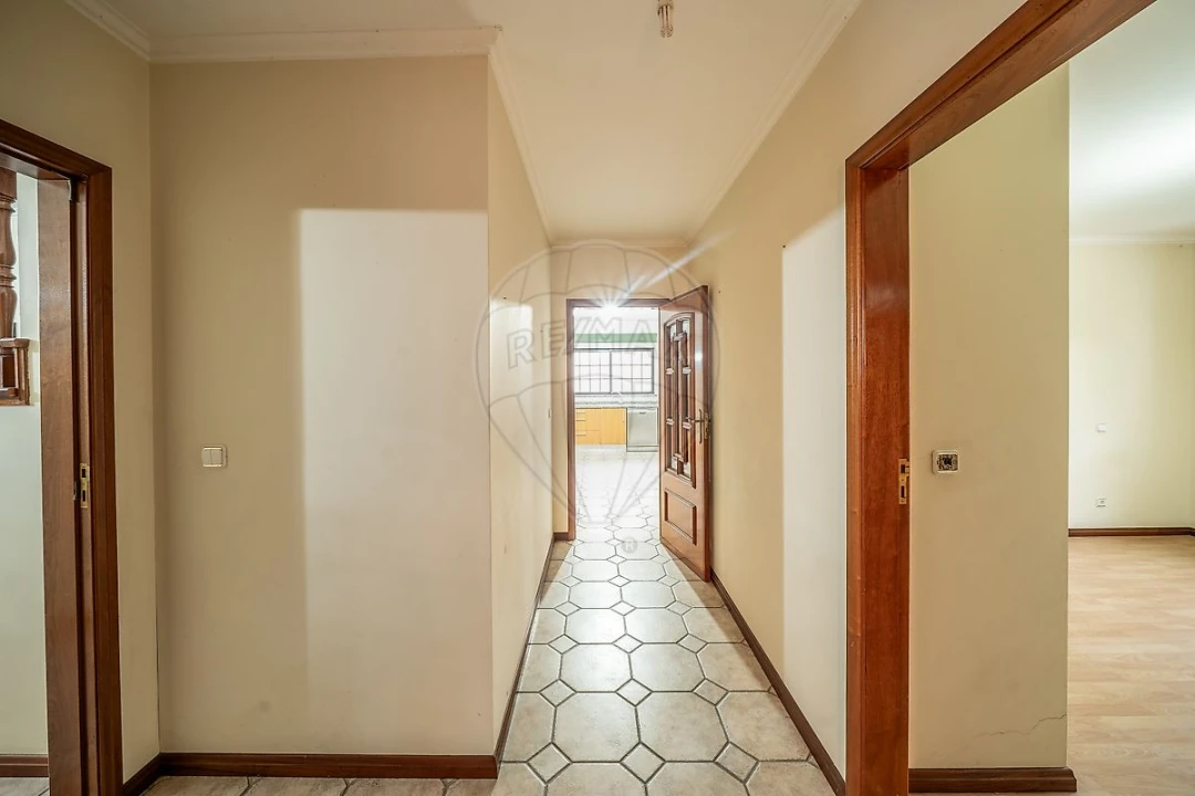 Moradia T3 para Venda em Recardães e Espinhel Foto 8