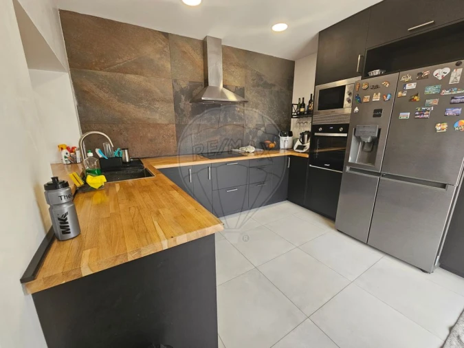 Moradia T2 para Venda em Oiã Foto 5