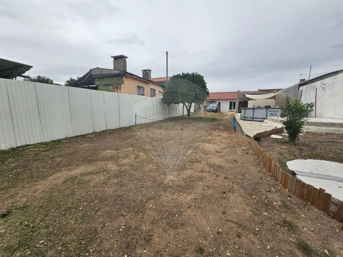 Moradia T2 para Venda em Oiã Foto 16