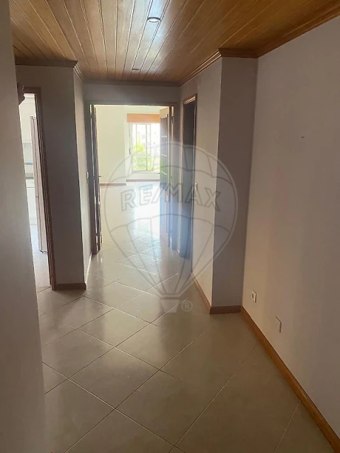 Apartamento T2 para Venda em Rio de Mouro