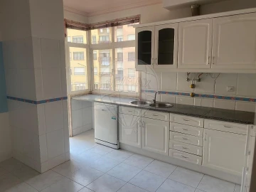 Apartamento T2 para Venda em Rio de Mouro