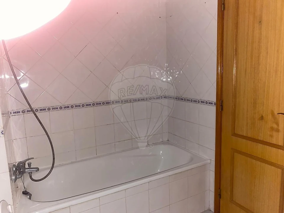 Apartamento T2 para Venda em Rio de Mouro Foto 30