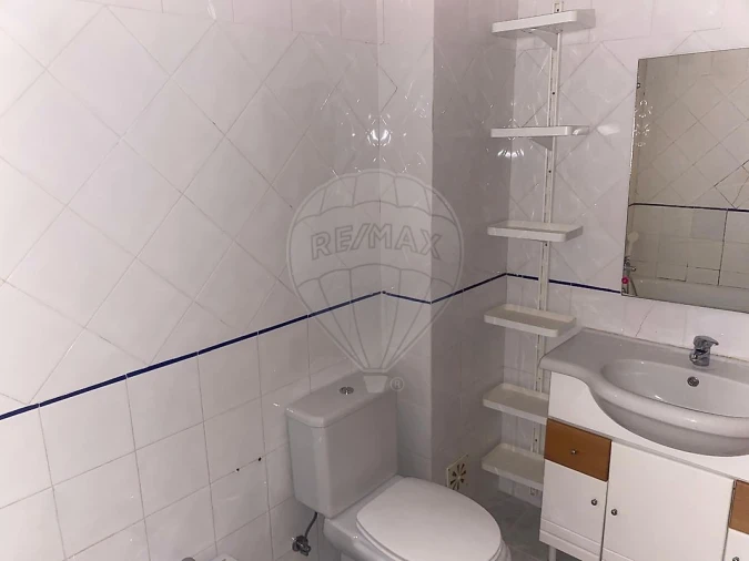 Apartamento T2 para Venda em Rio de Mouro Foto 13