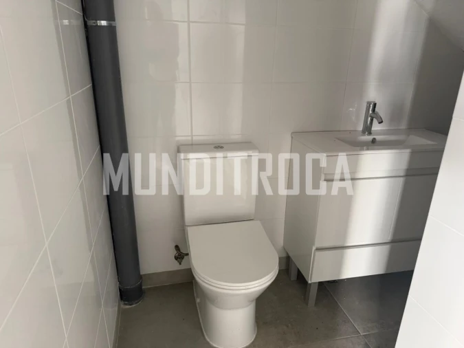 Armazém para Venda em Braga (São José de São Lázaro e São João do Souto) Foto 4