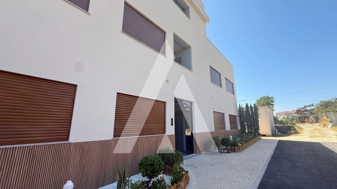 Apartamento T2 para Venda em Quarteira Foto 5