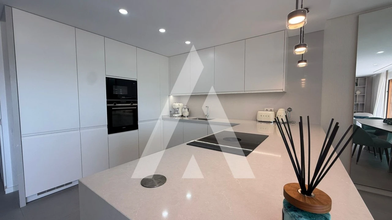 Apartamento T2 para Venda em Quarteira Foto 8