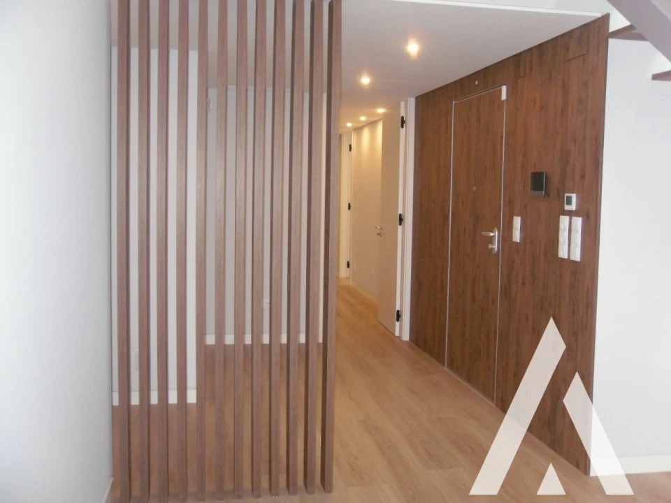 Apartamento T3 para Venda em Carcavelos e Parede Foto 15