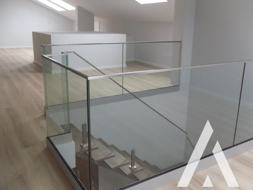 Apartamento T3 para Venda em Carcavelos e Parede Foto 29