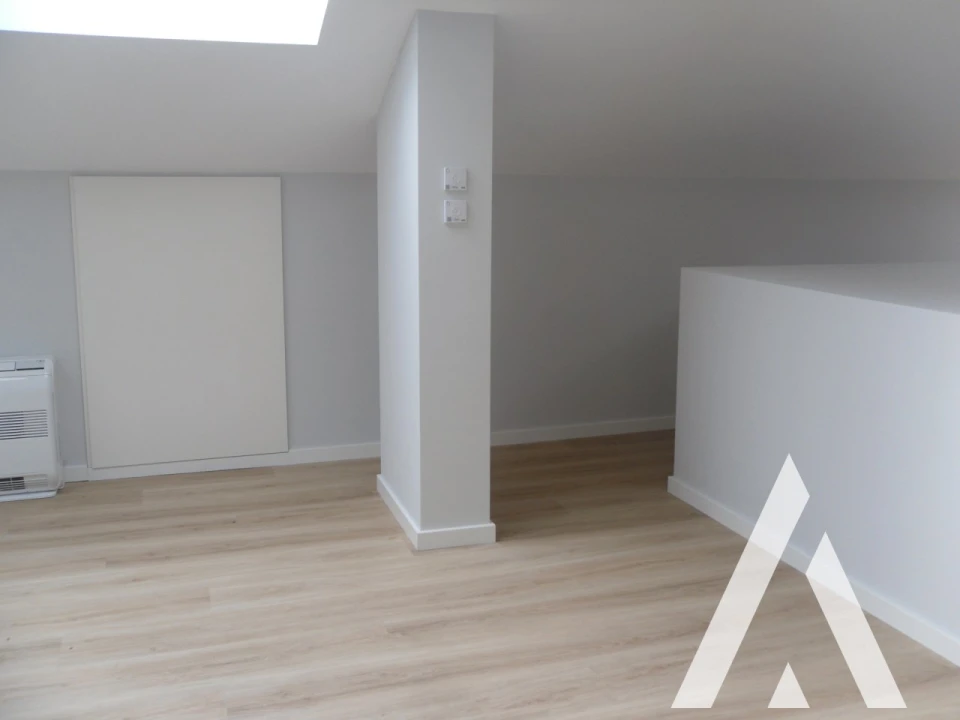 Apartamento T3 para Venda em Carcavelos e Parede Foto 36