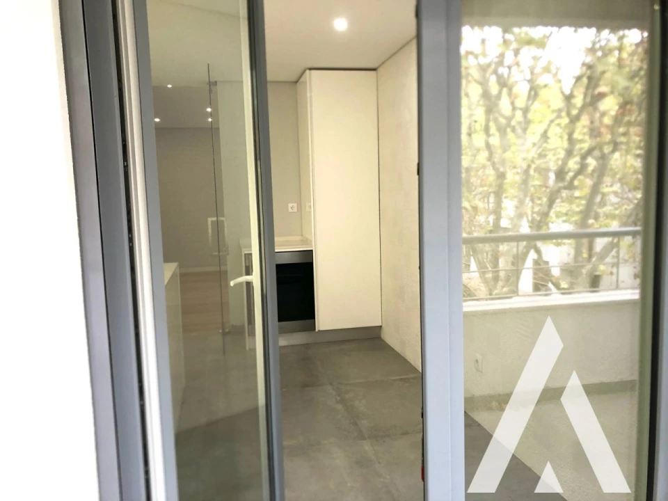 Apartamento T3 para Venda em Carcavelos e Parede Foto 64