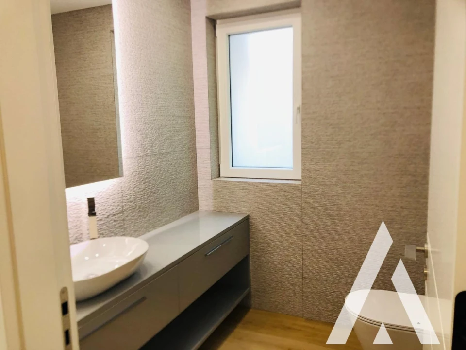Apartamento T3 para Venda em Carcavelos e Parede Foto 67