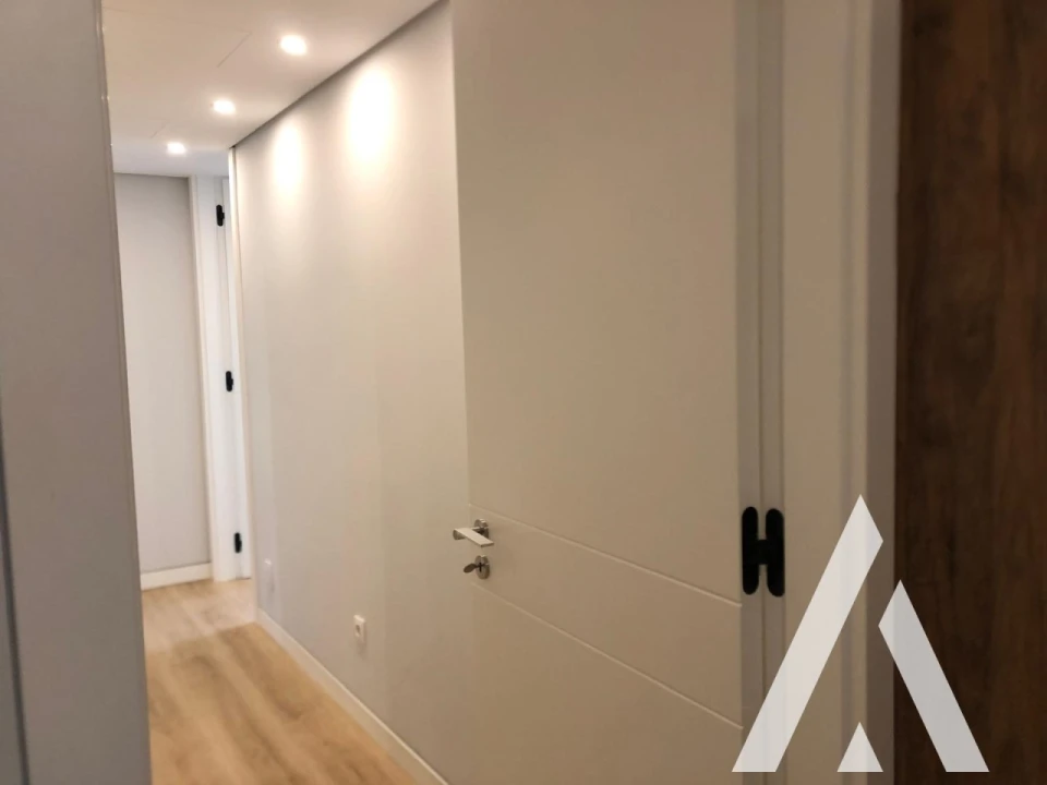 Apartamento T3 para Venda em Carcavelos e Parede Foto 82