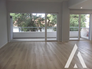 Apartamento T3 para Venda em Carcavelos e Parede