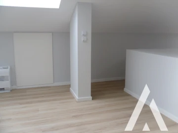 Apartamento T3 para Venda em Carcavelos e Parede