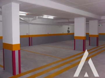Apartamento T3 para Venda em Carcavelos e Parede