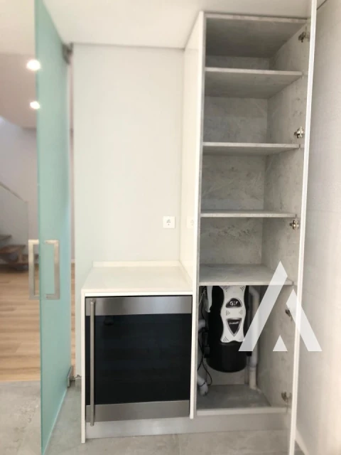 Apartamento T3 para Venda em Carcavelos e Parede