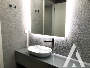 Apartamento T3 para Venda em Carcavelos e Parede