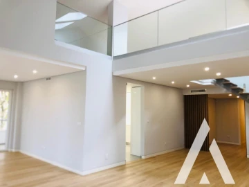 Apartamento T3 para Venda em Carcavelos e Parede