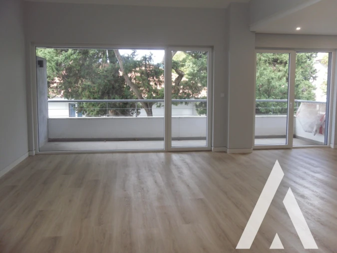Apartamento T3 para Venda em Carcavelos e Parede Foto 16