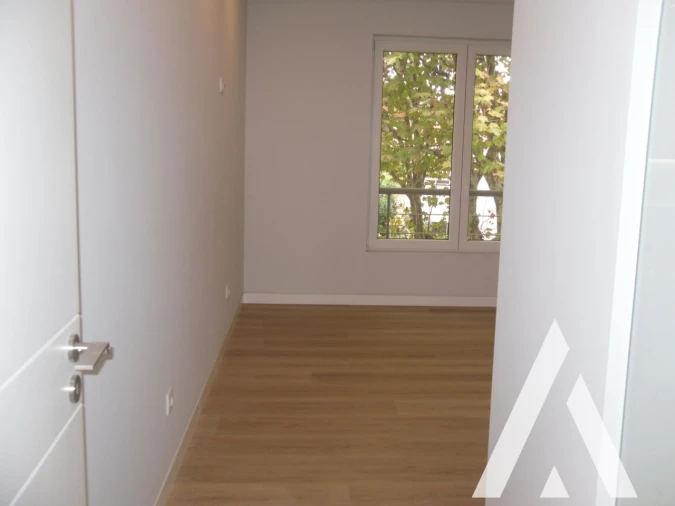 Apartamento T3 para Venda em Carcavelos e Parede Foto 33