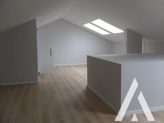 Apartamento T3 para Venda em Carcavelos e Parede Foto 31