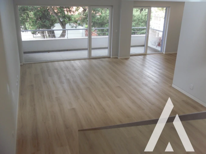 Apartamento T3 para Venda em Carcavelos e Parede Foto 38