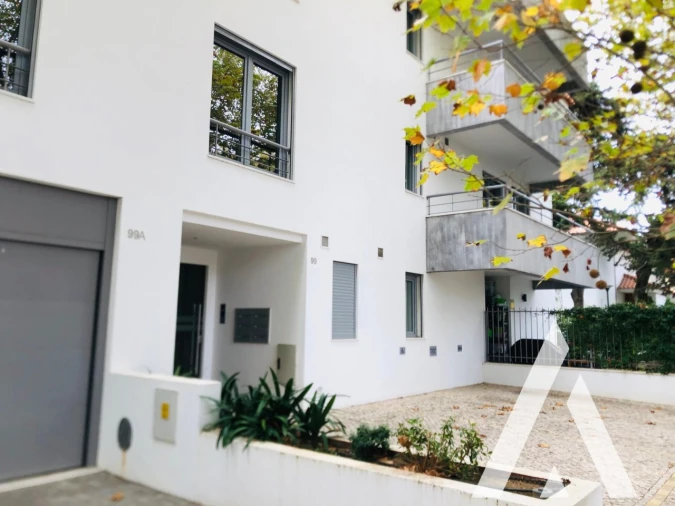 Apartamento T3 para Venda em Carcavelos e Parede Foto 88