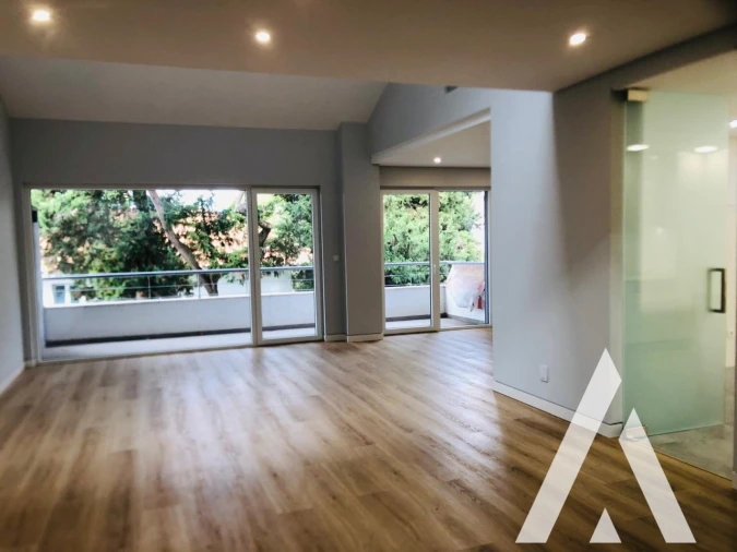 Apartamento T3 para Venda em Carcavelos e Parede Foto 90