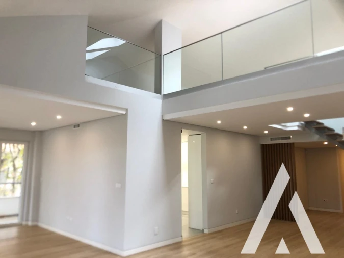 Apartamento T3 para Venda em Carcavelos e Parede Foto 11