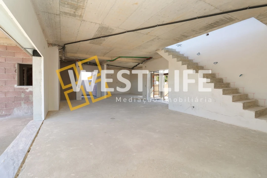 Moradia T4 para Venda em Ventosa Foto 3