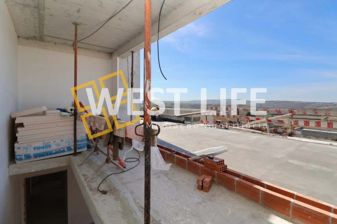 Moradia T4 para Venda em Ventosa Foto 21